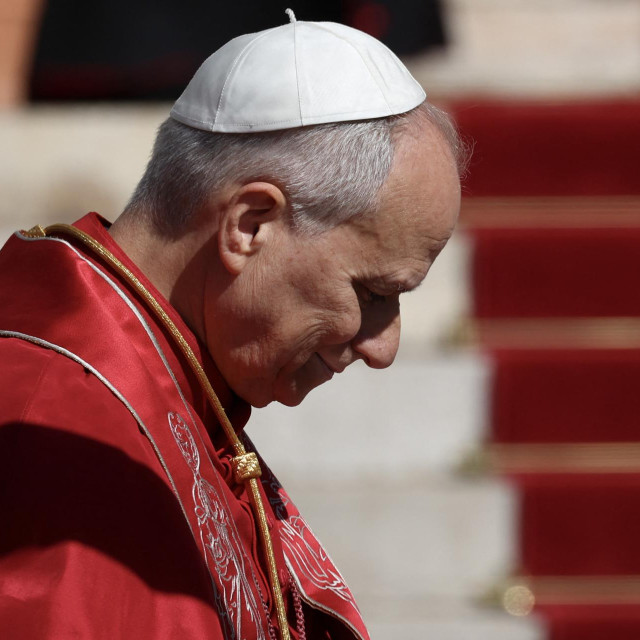 Papa Lav XIV.