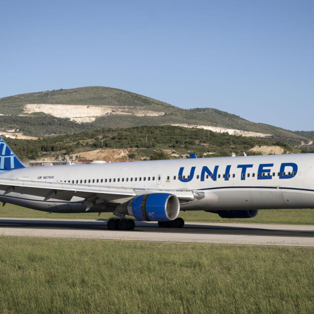 Dolazak prvog leta United Airlinesa na relaciji Newark/New York – Split