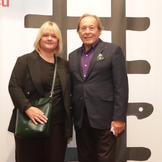 Zagreb, 200924.
Kazaliste Kerempuh.
Premijera predstave Ubojstvo u Orient Expressu, prema kultnom romanu Agathe Christie, scenarista Kena Ludwiga i redateljice Sare Stanic Blazevic.
Na fotografiji: Sara i Miro Ungar.