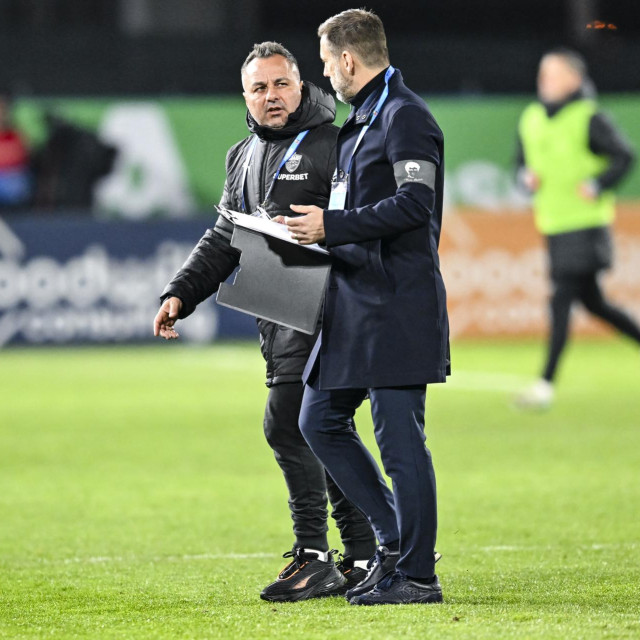 Željko Kopić i njegov pomoćnik Florentin Petre pokušali su sucu Szabolcs Kovacsu ukazati na propust, ali njihovi prigovori bili su uzaludni