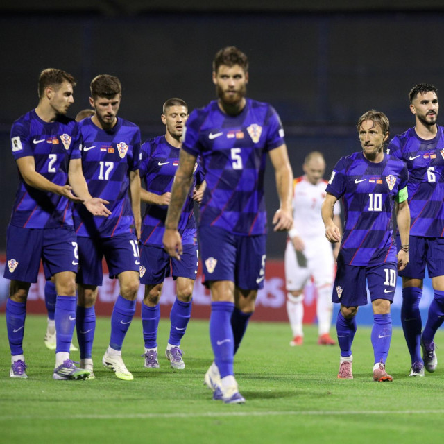 Na fotografiji: Josip Stanišić, Petar Sučić, Andrej Kramarić, Duje Ćaleta-Car, Luka Modrić, Josip Šutalo