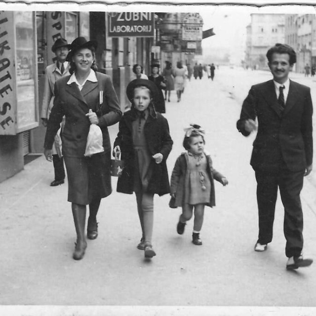 Slava, Marijana, Višnja i Bogdan Ogrizović na zagrebačkoj Ilici pred početak Drugog svjetskog rata