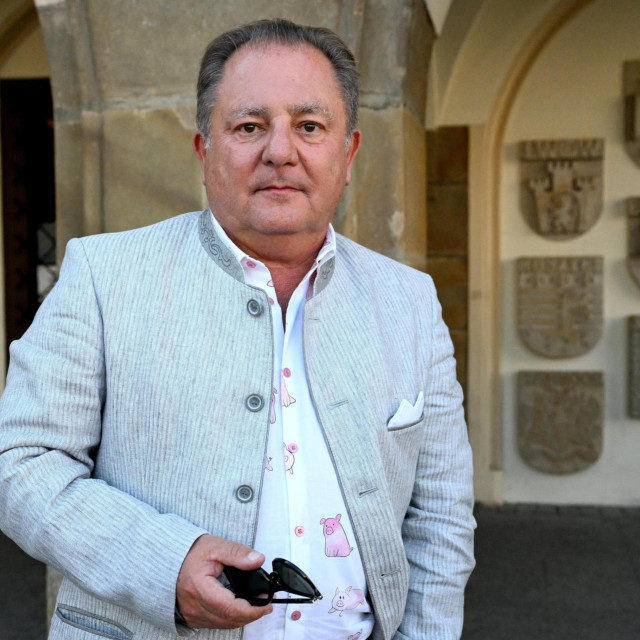 Robert Maklowicz voli Hrvatsku. Nedavno je svojim Poljacima pričao kako je ‘tražio prekrasno mjesto negdje u južnoj Europi‘, i to ga je odvelo na Pelješac