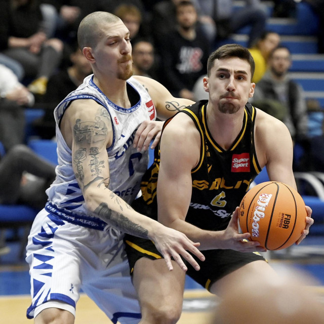 Jan Palokaj (lijevo) s Cibonom traži pobjedu protiv Kvarnera za sigurno drugo mjesto ispred Ivana Perasovića i Splita