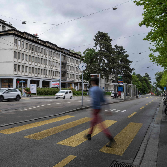 Stanovništvo Švicarske nedavno je premašilo granicu od 9 milijuna, a službeni podaci pokazuju da su strani državljani do 2024. godine činili više od 27 posto ukupnog broja stanovnika