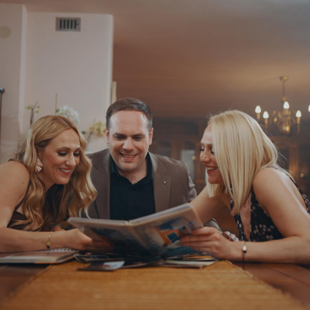Trio Parmachy, Neda, Tomislav i Sanja Parmać