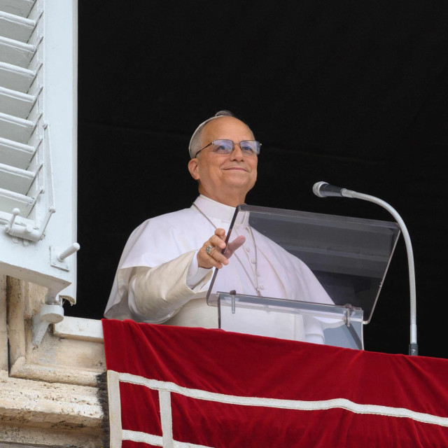 Papa Lav XIV.