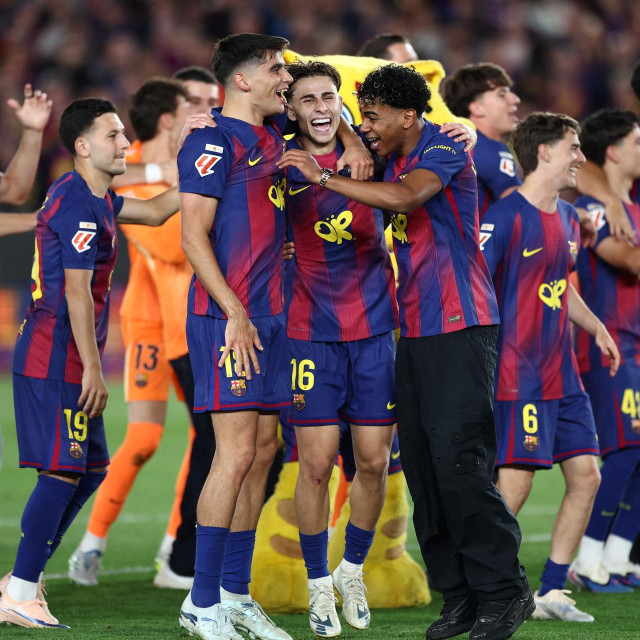 Barcelona je lakoćom pobijedila Real Madrid i osvojila 29. naslov prvaka Španjolske