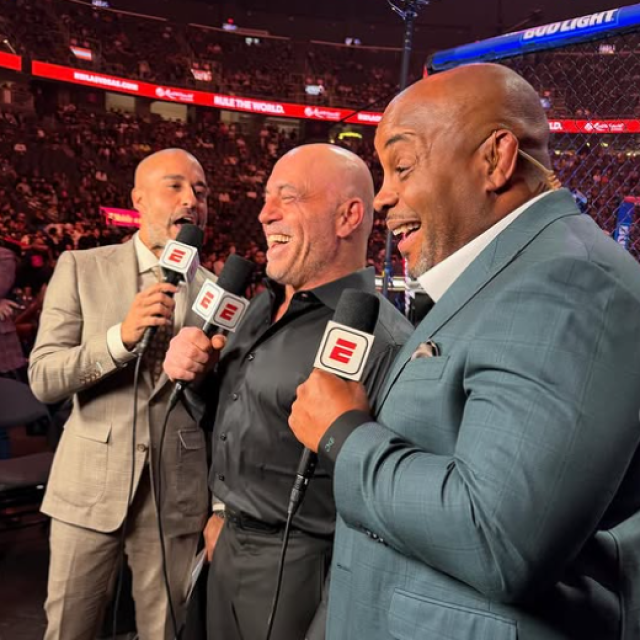 Jon Anik, Joe Rogan i Daniel Cormier