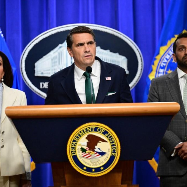 Jeanine Pirro, Todd Blanche i Kash Patel