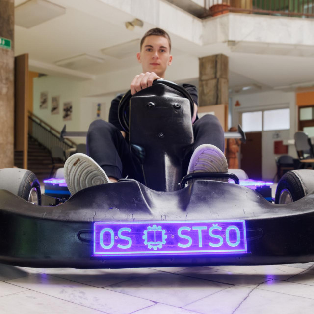 Električni karting koji su izradili učenici i nastavnici Strojarske tehničke škole Osijek 