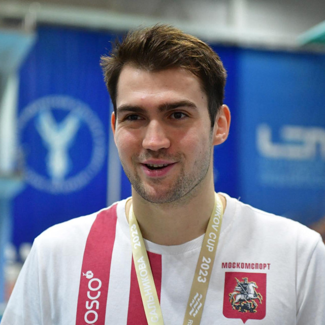 Kliment Kolesnikov - ruski ili neutralni svjetski plivački prvak na 50 leđno i 4x100 mješovito u Singapuru 2025.