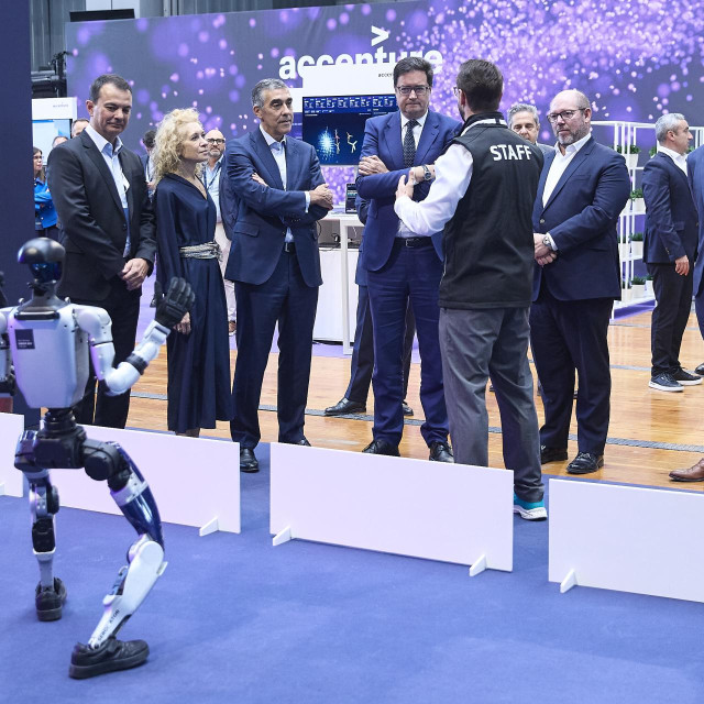 Političari na inovacijskom sajmu ‘Siemens Transform 2026‘ u Madridu