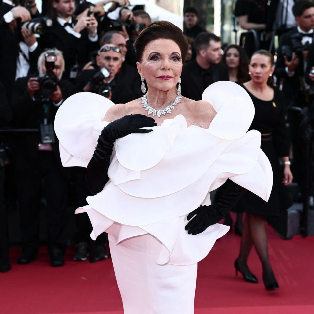 Joan Collins 