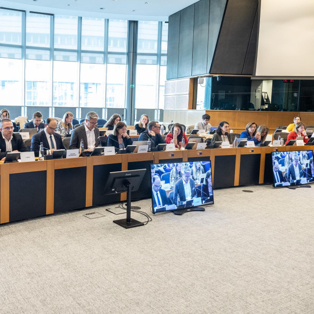 Zastupnici u Europskom parlamentu Tiemo Wölken iz S&D-a, Adam Jarubas iz EPP-a, Tomislav Sokol iz EPP-a, Tilly Metz iz Greens/EFA-e i Catarina Martins iz The Left-a sudjelovali su na sastanku trijaloga o Aktu o kritičnim lijekovima, na kojemu je postignut dogovor o jačanju opskrbe i proizvodnje lijekova unutar Unije
