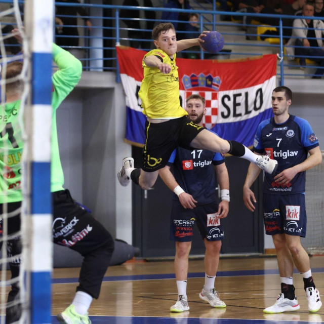Petar Šprem uspješno igra za MRK Dugo Selo, bio je član Zagreba
