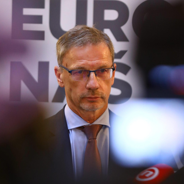 Guverner Hrvatske narodne banke Boris Vujčić
 