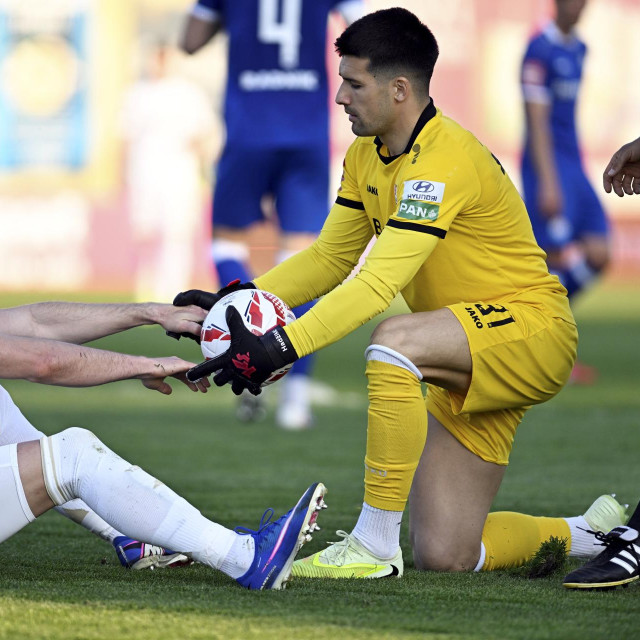Ante Rebić (Hajduk) i Osman Hadžikić (Slaven Belupo)
