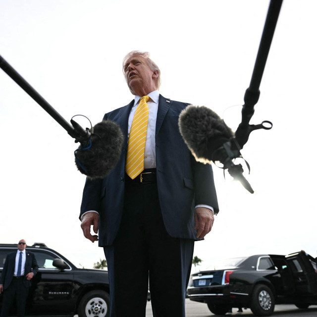 Donald Trump na aerodromu u Palm Beachu
