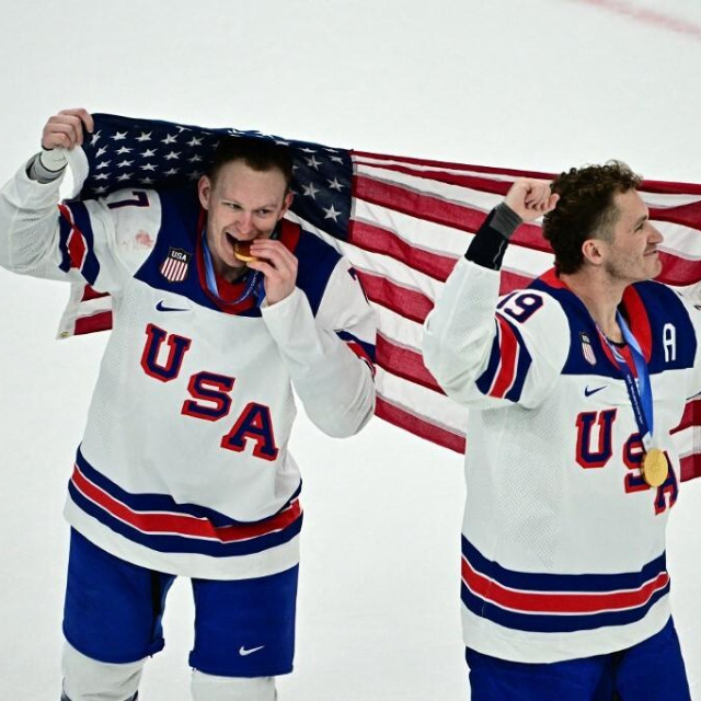 Brady Tkachuk i Matthew Tkachuk