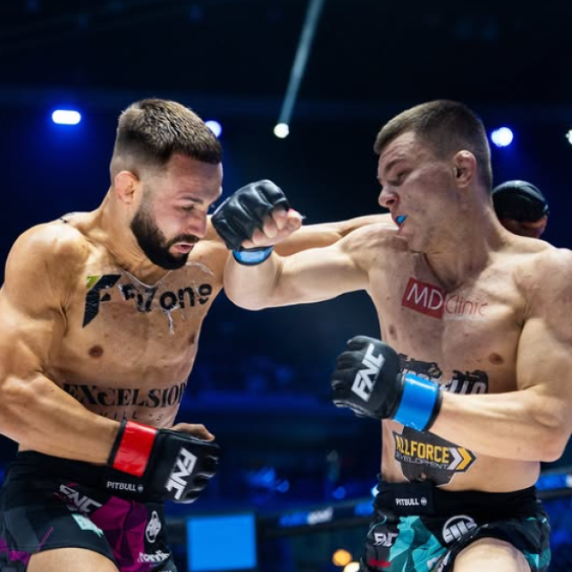 Marko Ančić (lijevo) vs. Mikola Kazačinski (desno)