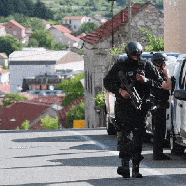Traje potraga za ubojicom iz Drniša