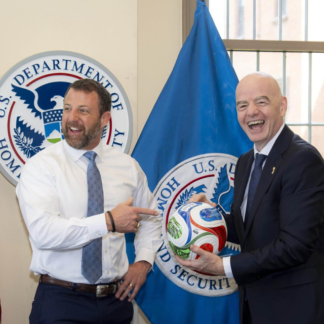 Gianni Infantino i američki tajnik za sigurnost Markwayne Mullin 