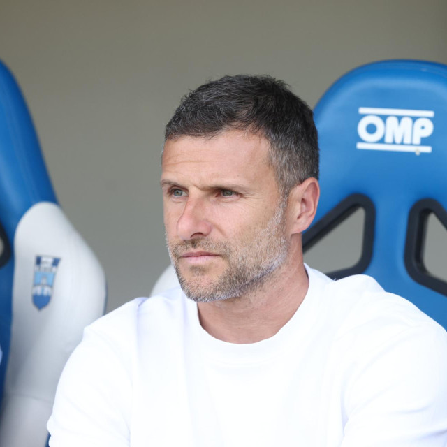 Trener Osijeka Tomislav Radotić