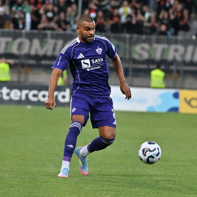 El Arabi Hilal Soudani u dresu Maribora