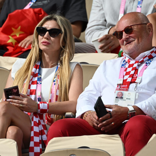 Zlatko Mateša i supruga Blanka na finalnom meču Donne Vekić na OI u Parizu