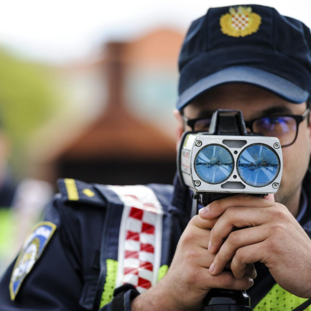 Policijski nadzor, ilustracija