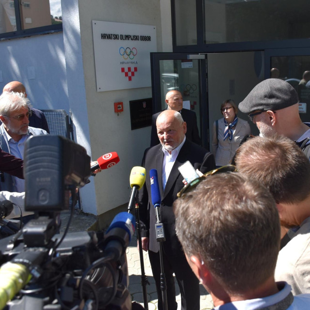 Puno pitanja, premalo odgovora - Zlatko Mateša ispred novinara