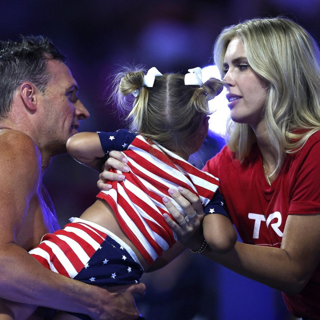 Ryan Lochte s kćeri i bivšom suprugom (2021.)