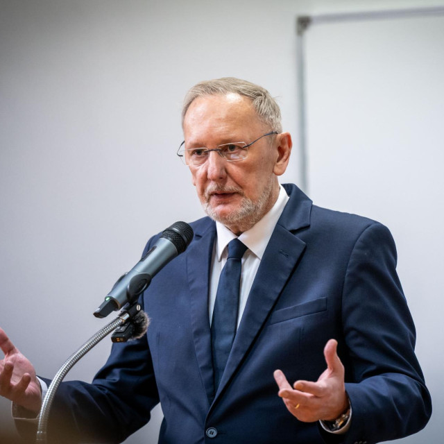 Davor Božinović