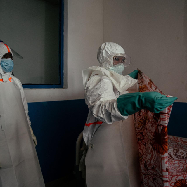Ebola ilustracija
