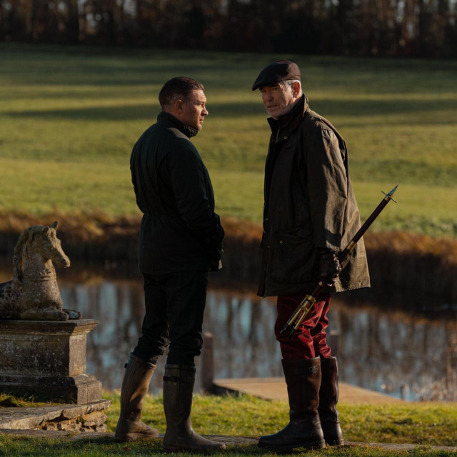 Pierce Brosnan i Tom Hardy u ‘MobLandu‘ 