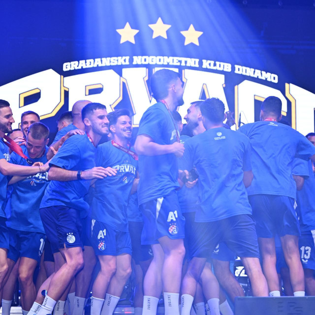 Slavlje Dinama nakon osvajanja naslova prvaka SuperSport HNL-a, odnosno dvostruke krune