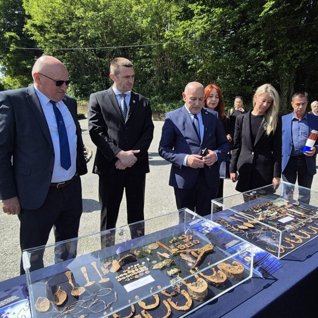 Ivan Penava i Tomo Medved na komemoraciji kod Novog Marofa
