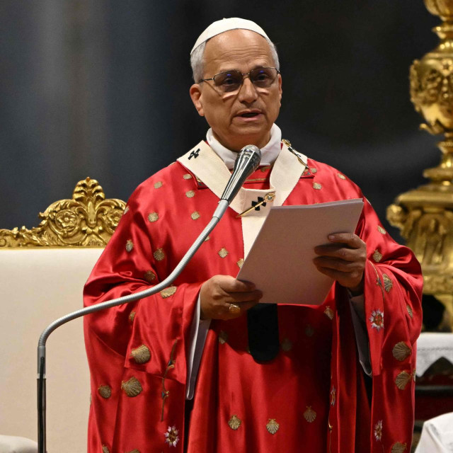 Papa Lav XIV.
