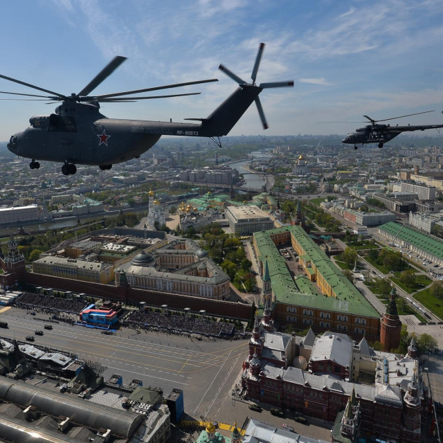 Rusi helikopteri u patroli prije Dana pobjede u Moskvi, 9. svibnja, arhivska fotografija