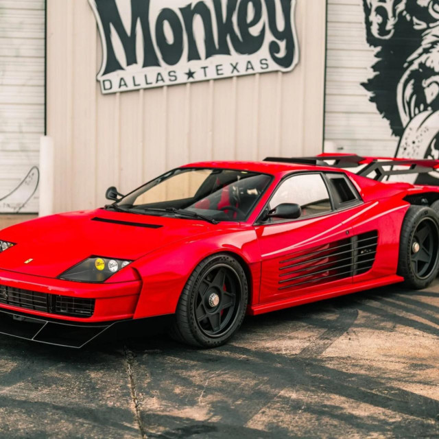 Ferrari Testarossa sa šest kotača