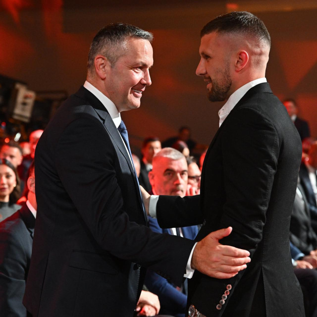 Predsjednik HNS-a Marijan Kustić i napadač Hajduka Ante Rebić