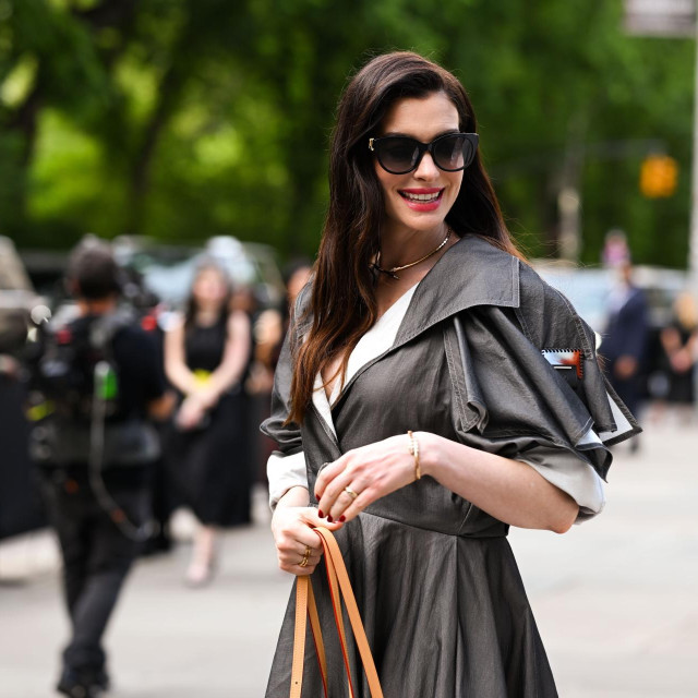 Anne Hathaway