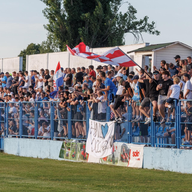Stadion u Borovu Naselju
