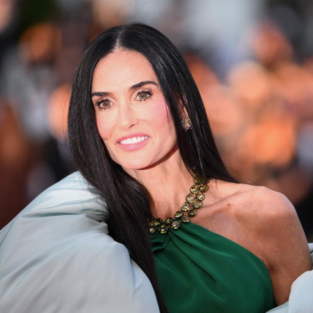 Terasa Demi Moore odiše ‘toplom organskom ljepotom’ koja nadilazi svaki ljetni trend — savršen je predložak skandinavskog stila