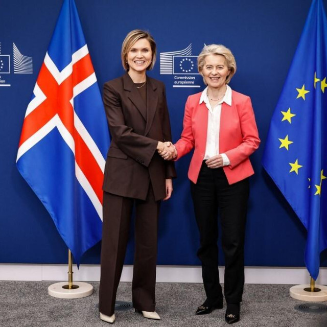 Islandska premijerka Kristrún Frostadóttir i šefica Europske komisije Ursula von der Leyen