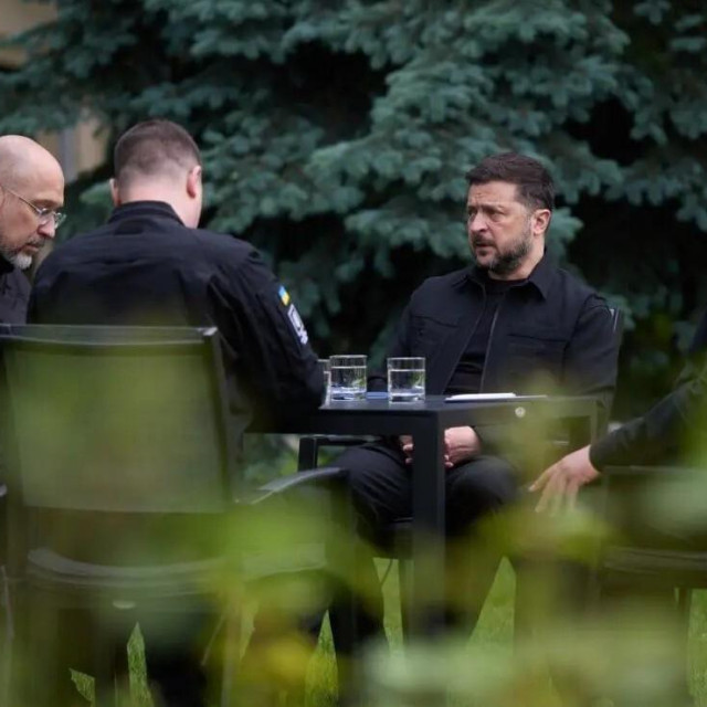 Zelenski, Šmihal, Umerov i Budanov. Fotografiju je objavio ukrajinski predsjednik 