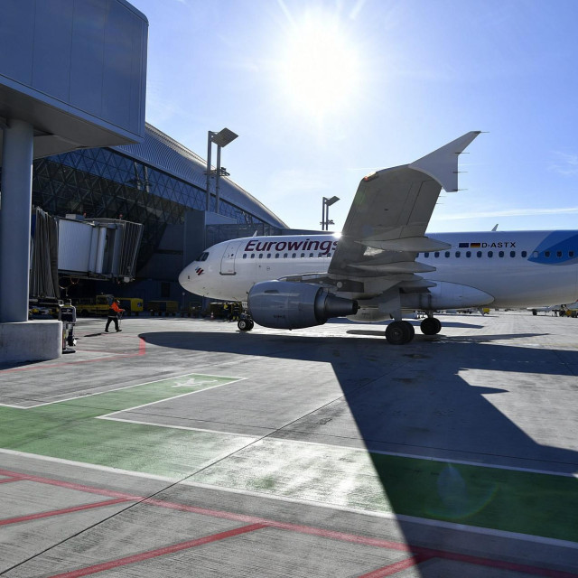 Avion tvrtke Eurowings; ilustracija