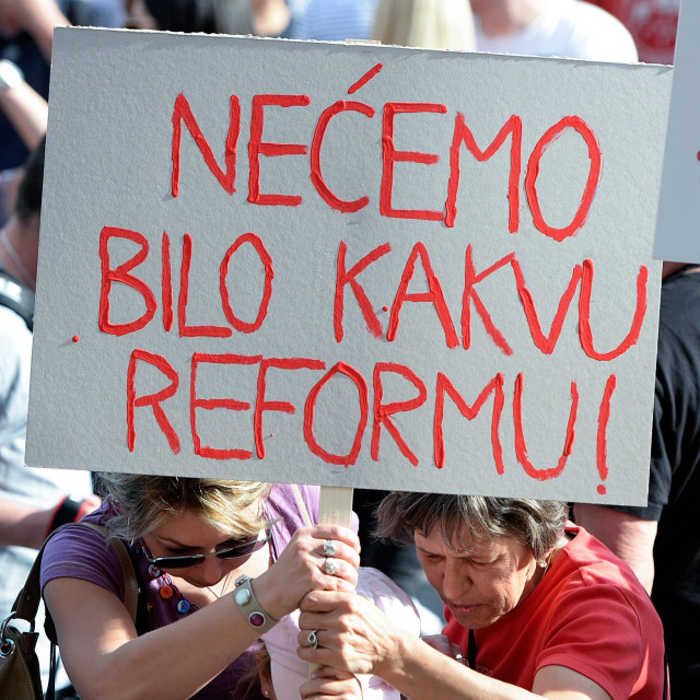 Prizor s Trga bana Josipa Jelačića (prosvjed, 2016. godine)
