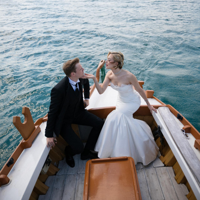 39015748